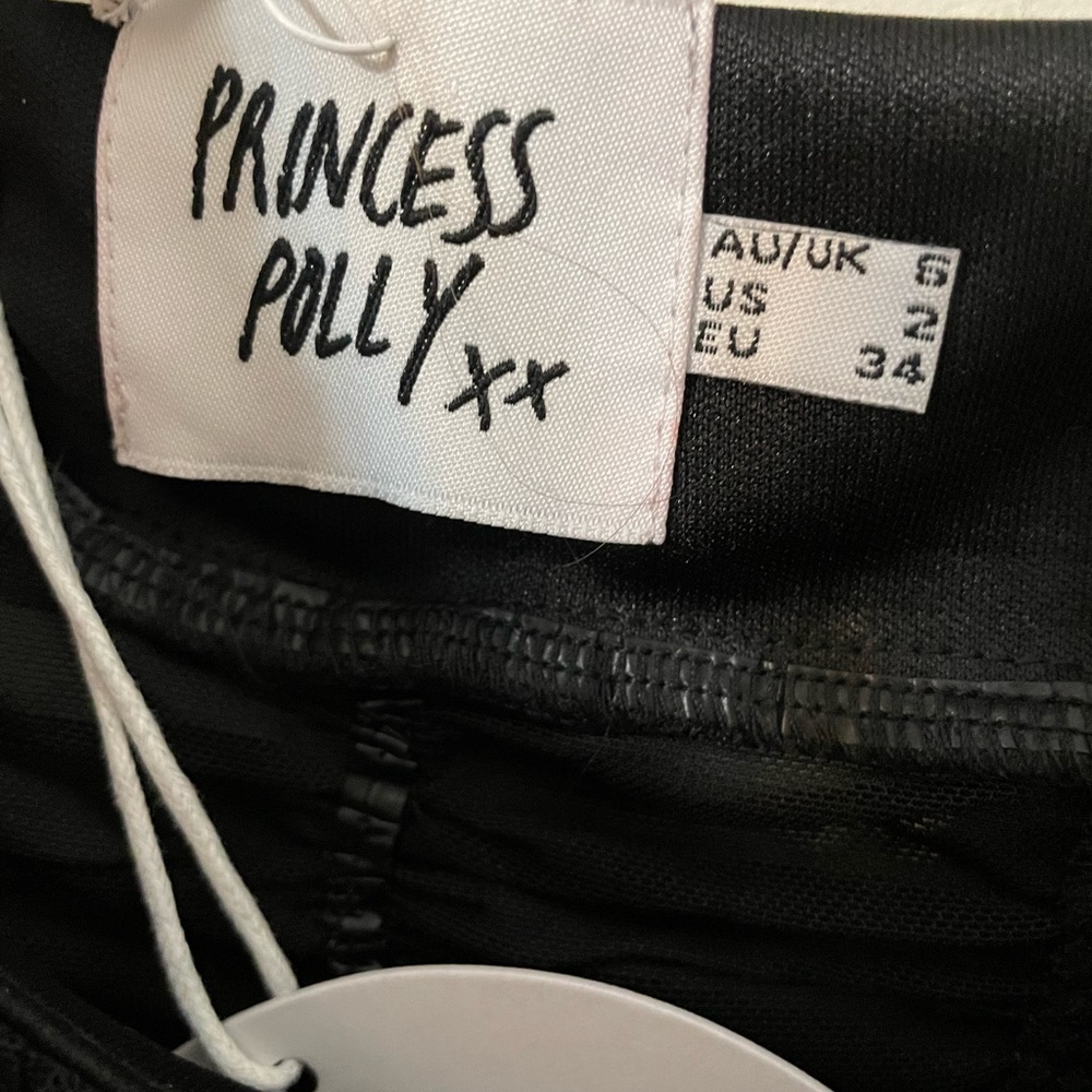 Princess Polly Black shirt tank ribbed size 2 NWT - Picture 4 of 5